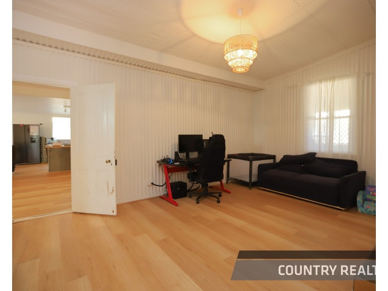 27 Croke Avenue, Northam WA 6401