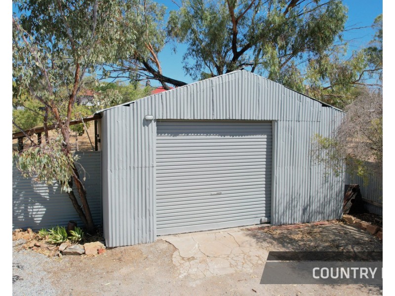 27 Croke Avenue, Northam WA 6401