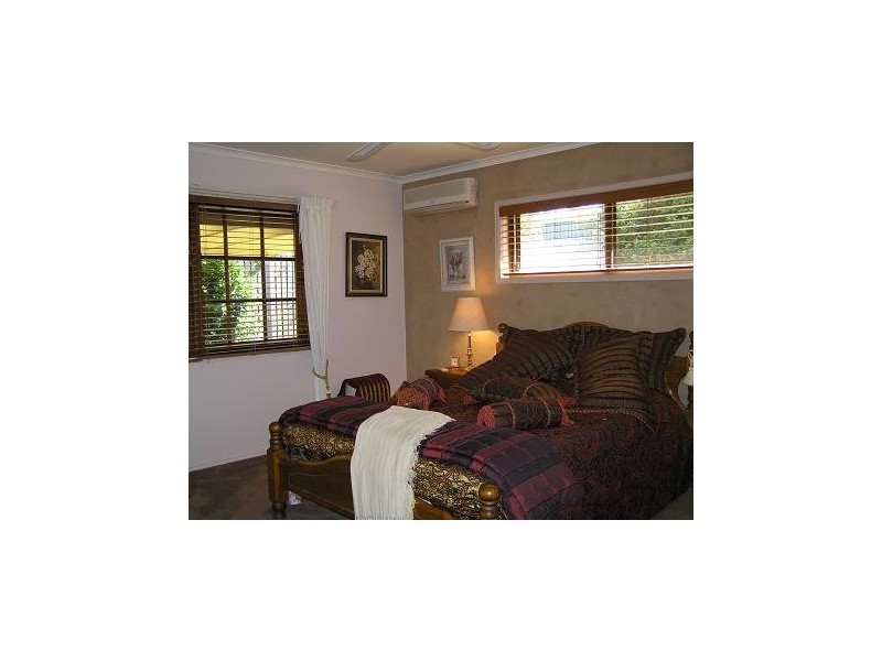 Eagle Heights QLD 4271