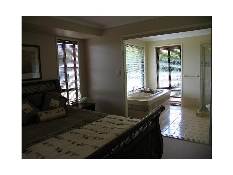 Beechmont QLD 4211
