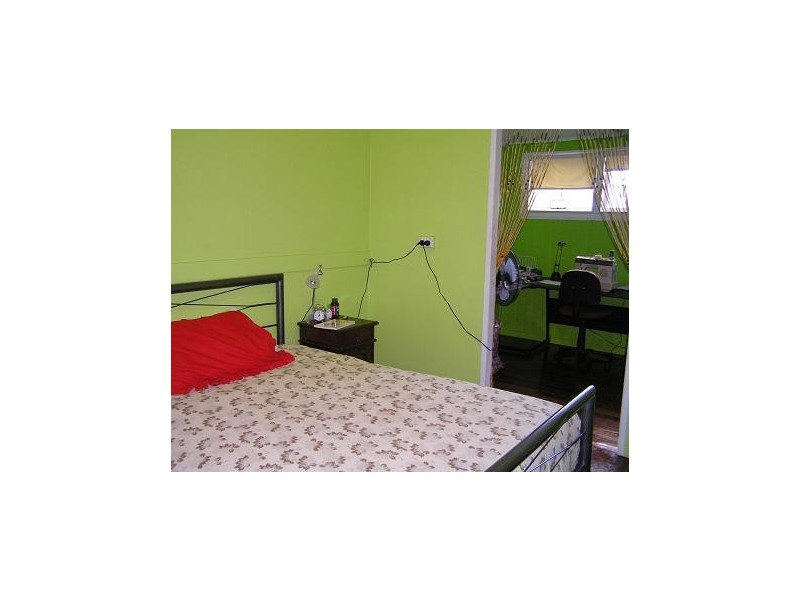 Eagle Heights QLD 4271