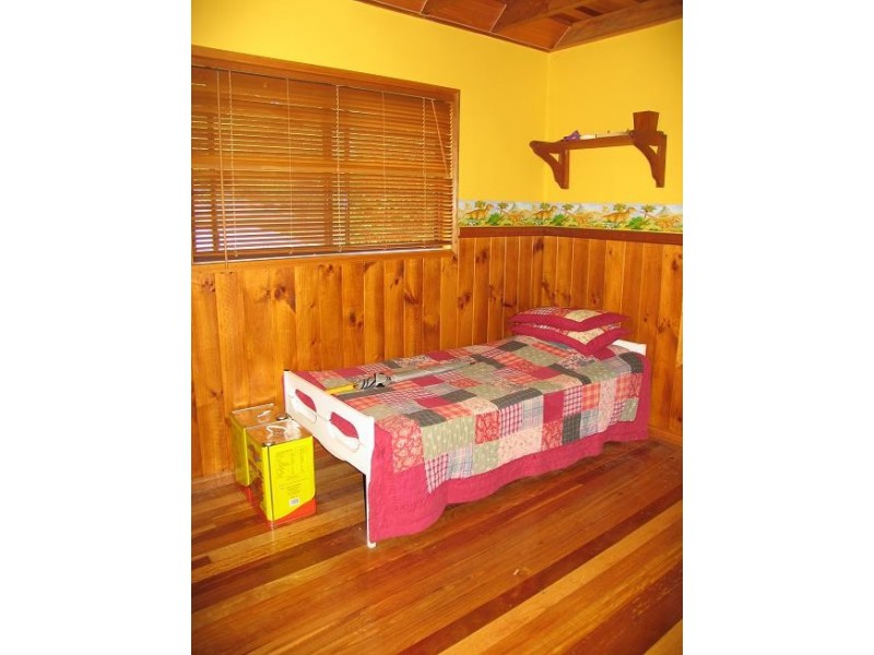 Eagle Heights QLD 4271