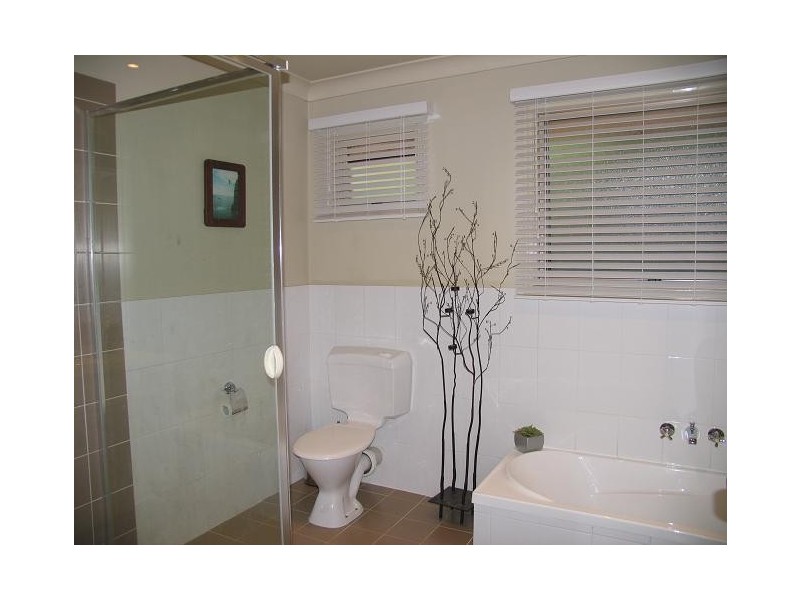 Eagle Heights QLD 4271