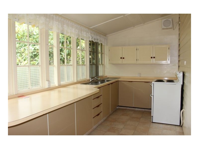 16 Ollera Street, Guyra NSW 2365