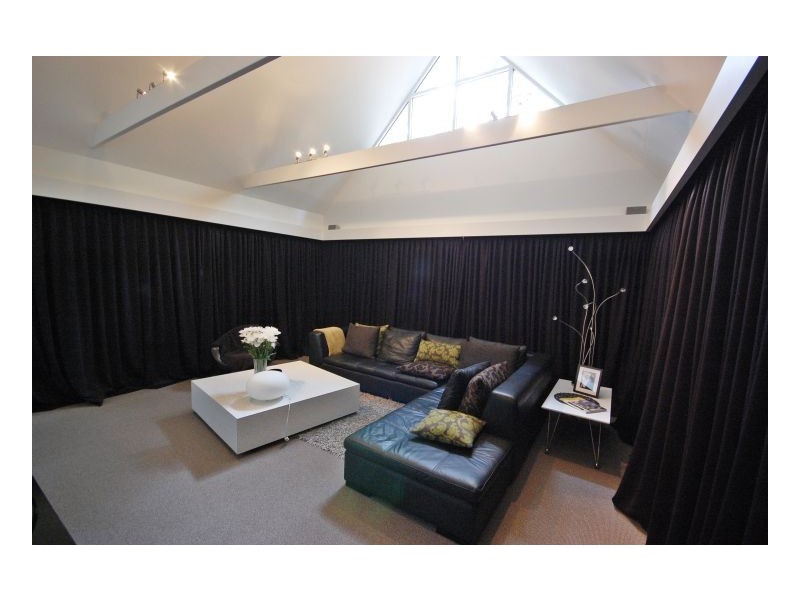 9 Oak Tree Drive, Armidale NSW 2350