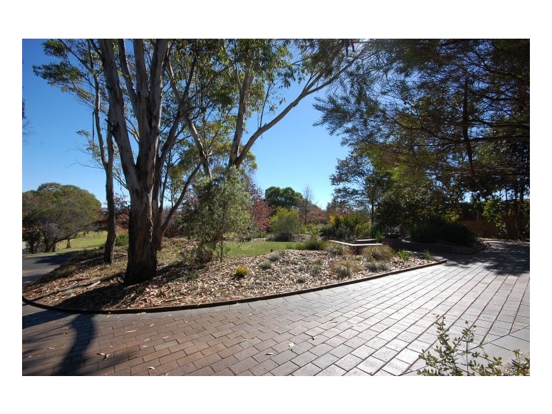 9 Oak Tree Drive, Armidale NSW 2350