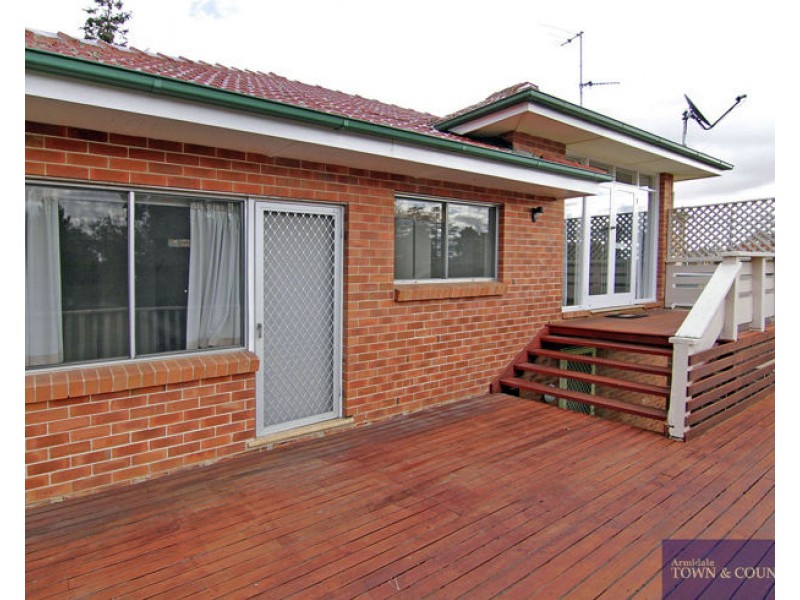 129 Mossman Street, Armidale NSW 2350