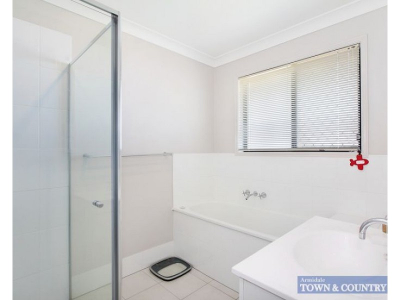 9 Earle Page Drive, Armidale NSW 2350