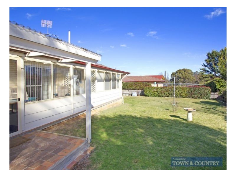8 Arundel Drive, Armidale NSW 2350
