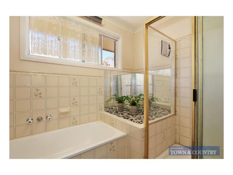 11 Baldwyn Street, Armidale NSW 2350