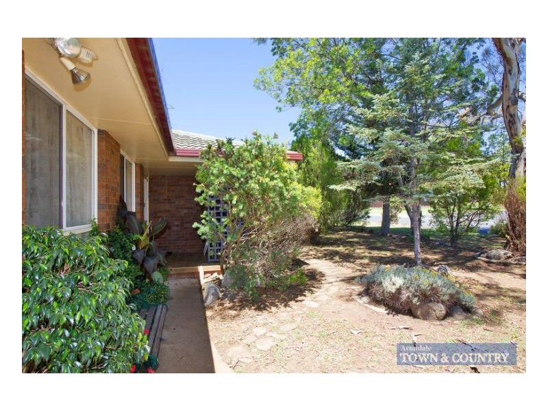 11 Baldwyn Street, Armidale NSW 2350