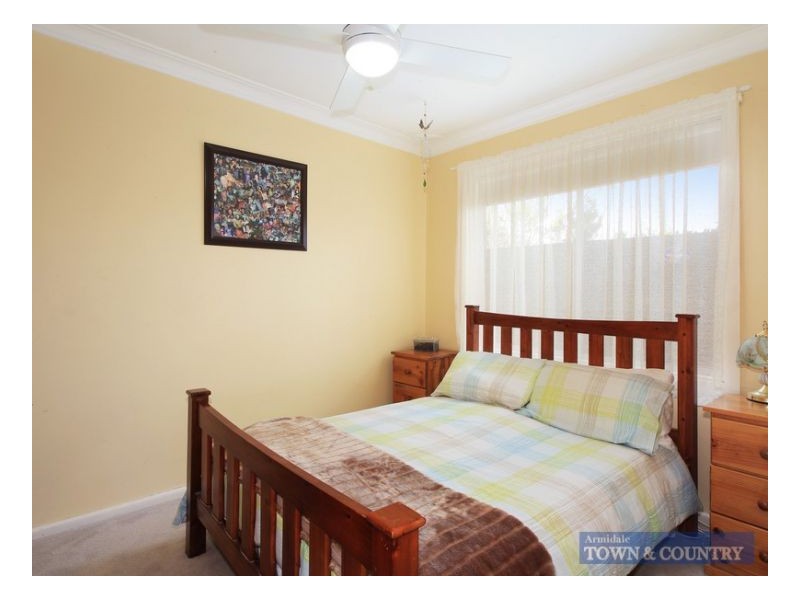 12 Holmes Ave, Armidale NSW 2350