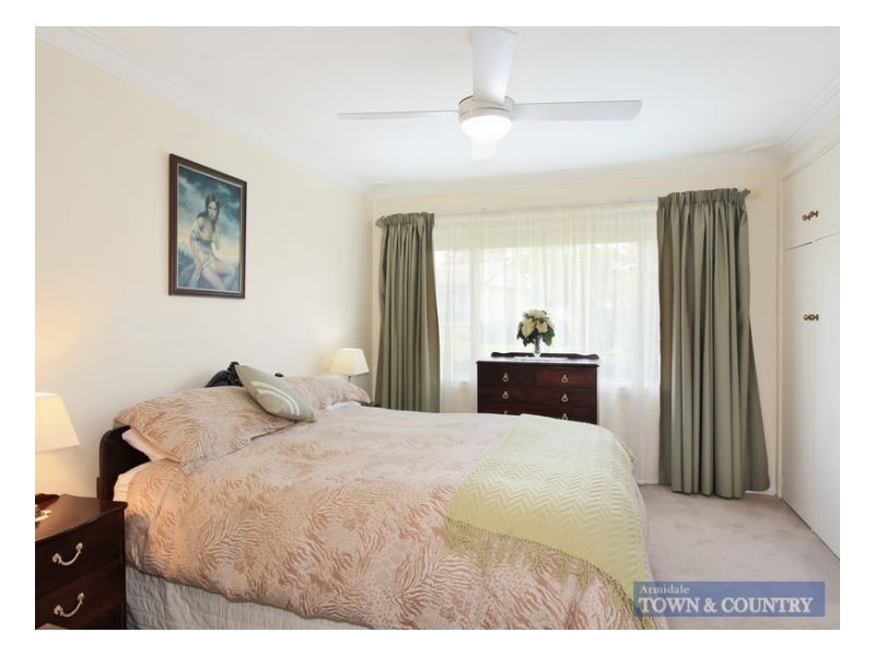 12 Holmes Ave, Armidale NSW 2350