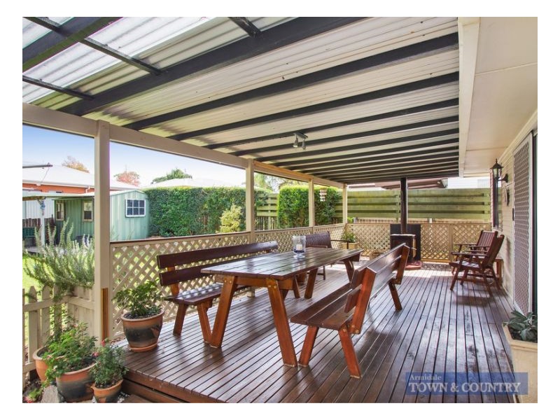 12 Holmes Ave, Armidale NSW 2350