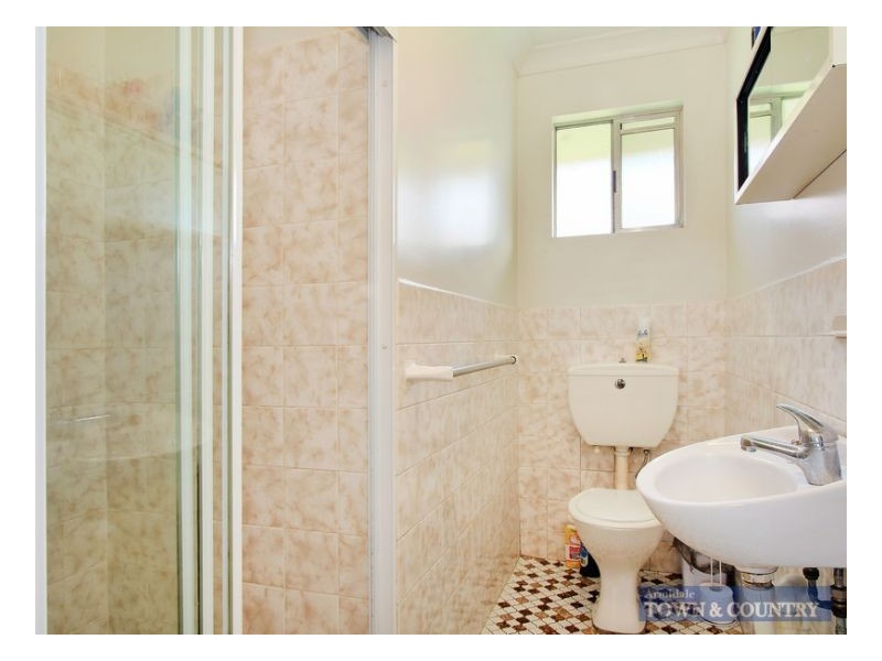 1 & 2/2 Kenalmac Avenue, Armidale NSW 2350