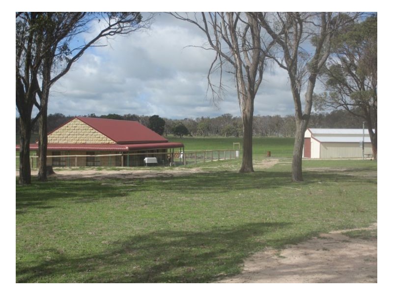 7168 New England Highway, Armidale NSW 2350