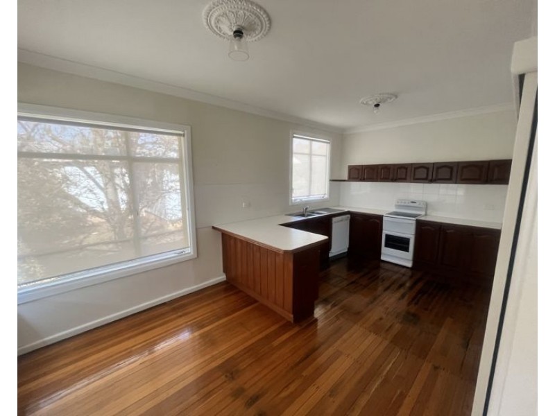 174 Mossman Street, Armidale NSW 2350
