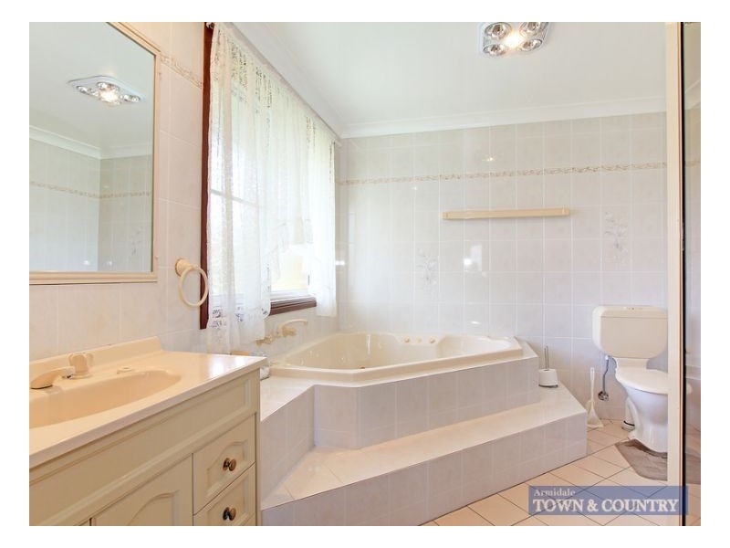 28 The Avenue, Armidale NSW 2350