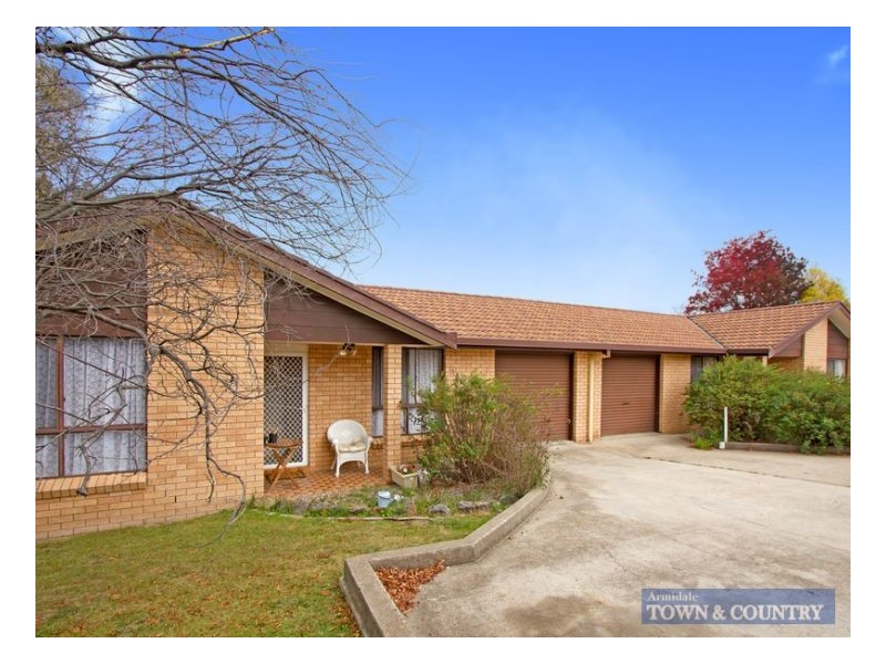 1-2/18 Northey Drive, Armidale NSW 2350