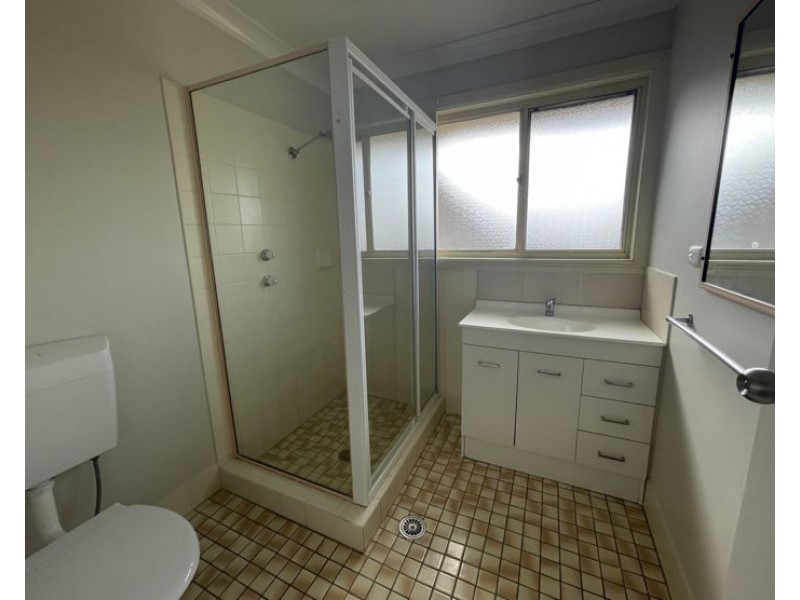 2/4 Conningdale Crescent, Armidale NSW 2350