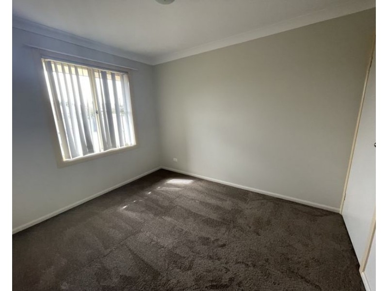 2/4 Conningdale Crescent, Armidale NSW 2350