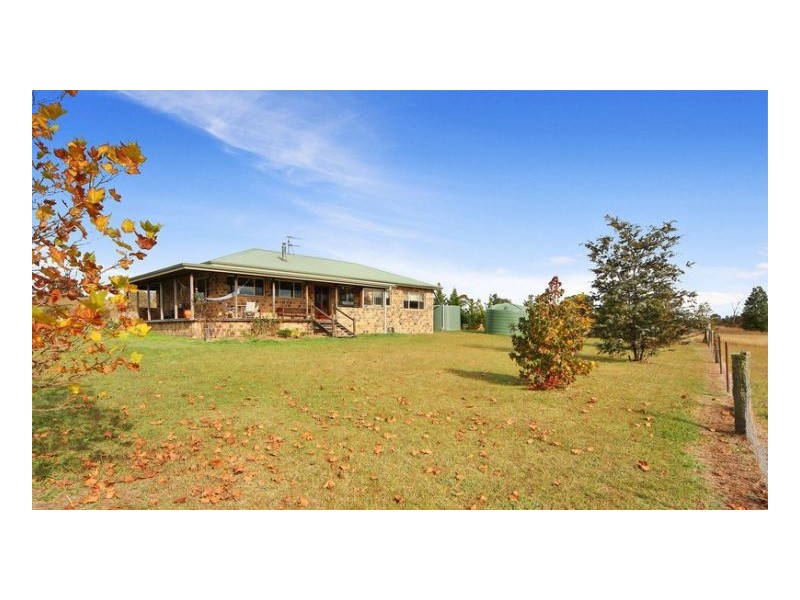 90 Milne Road, Armidale NSW 2350