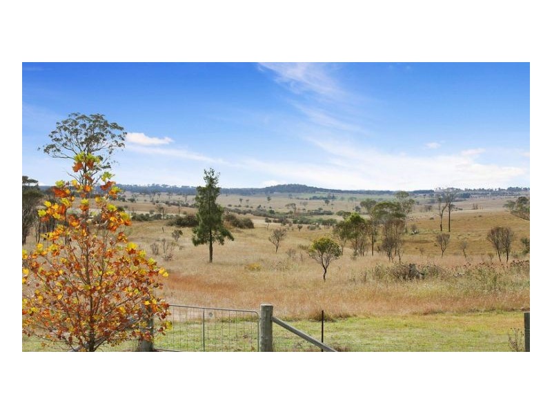 90 Milne Road, Armidale NSW 2350