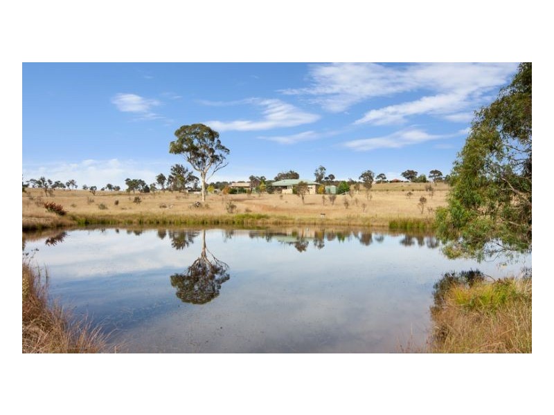 90 Milne Road, Armidale NSW 2350