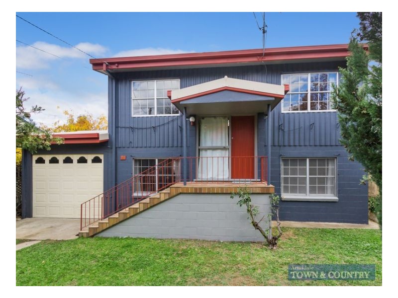 74 Markham Street, Armidale NSW 2350