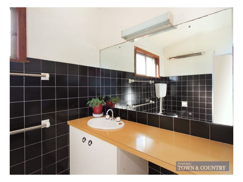 74 Markham Street, Armidale NSW 2350