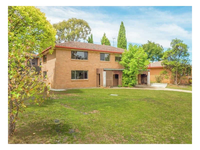 5 Freeman Crescent, Armidale NSW 2350