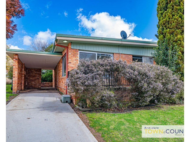 1/1 Johnson Avenue, Armidale NSW 2350