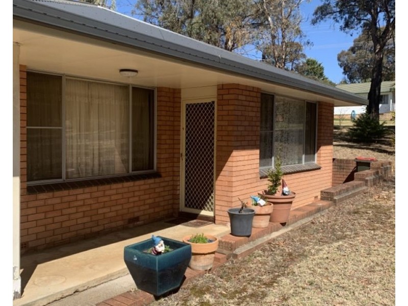 1/1 Kathleen Crescent, Armidale NSW 2350