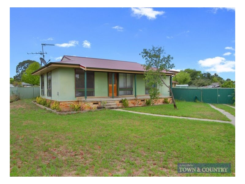4 Hiddens Street, Armidale NSW 2350