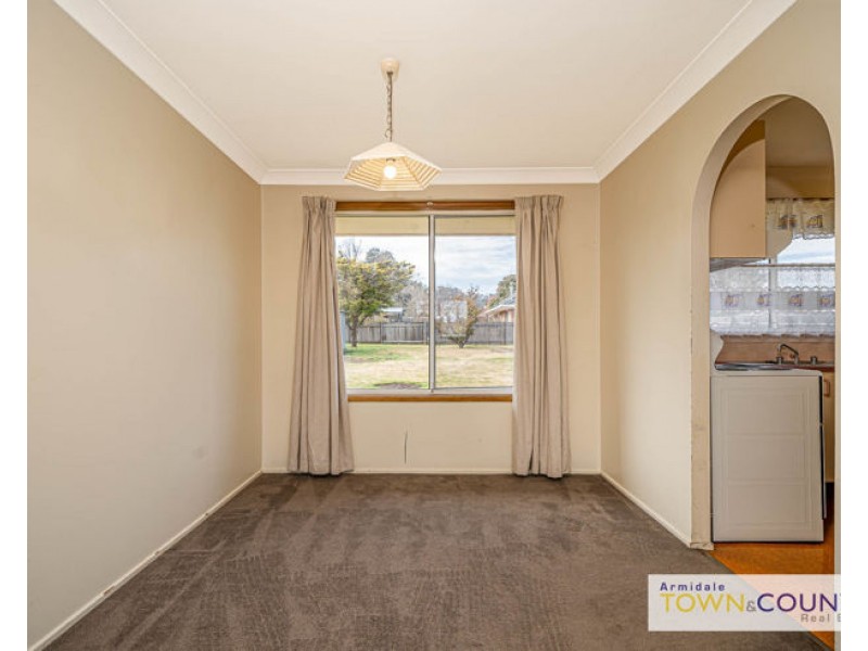 56 Macdonald Drive, Armidale NSW 2350