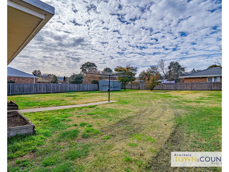 56 Macdonald Drive, Armidale NSW 2350