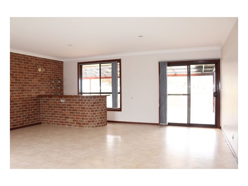 34 Manse Street, Guyra NSW 2365