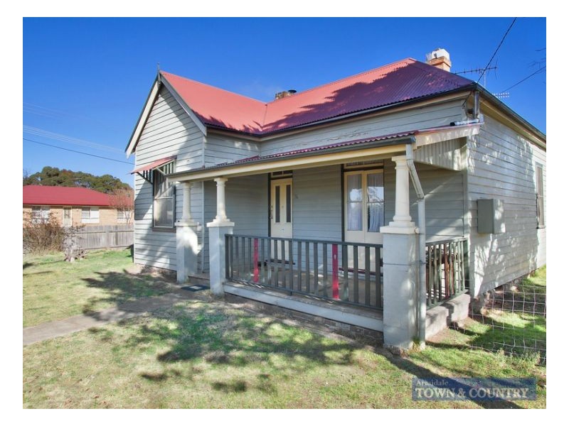 96 Niagara Street, Armidale NSW 2350