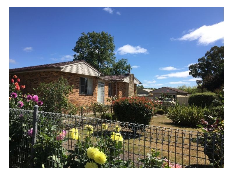 1 Oliver Avenue, Armidale NSW 2350