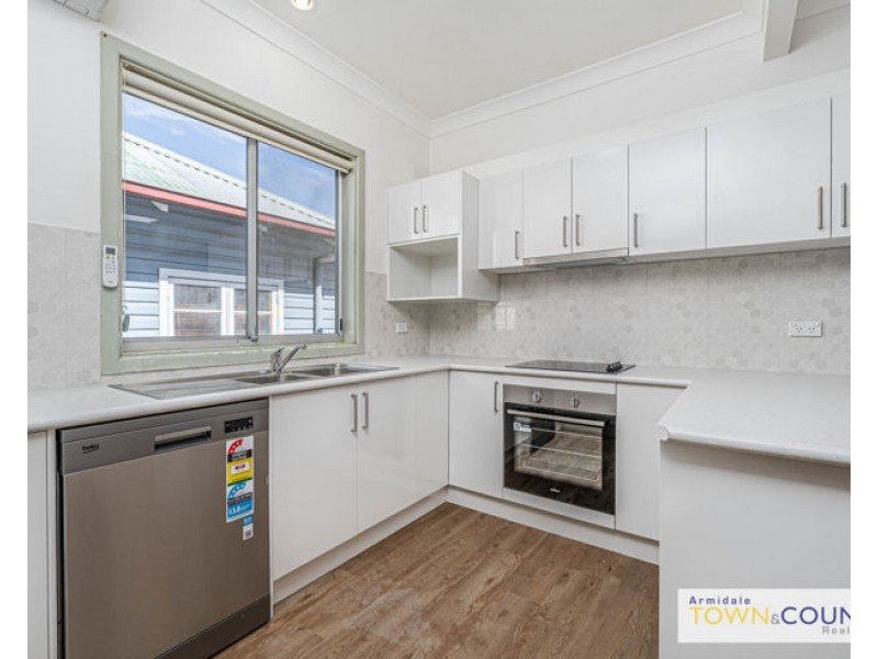 56 Taylor Street, Armidale NSW 2350