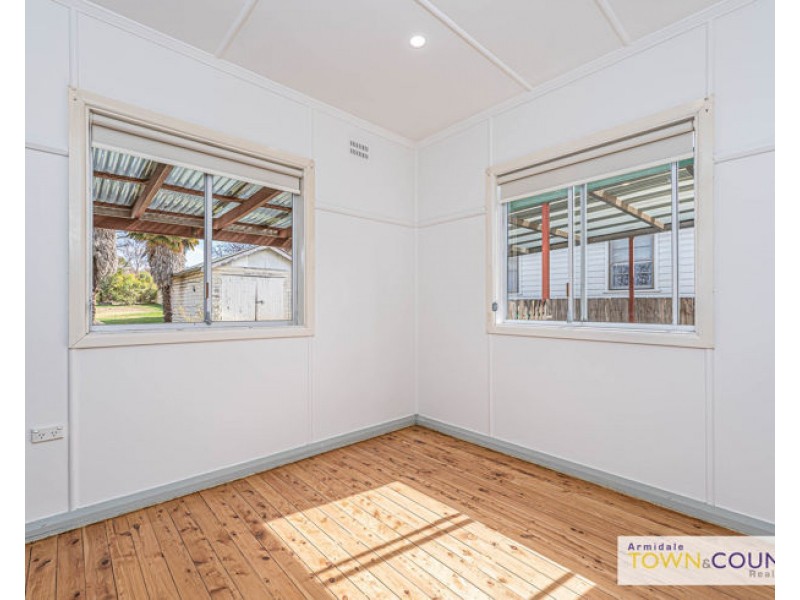56 Taylor Street, Armidale NSW 2350