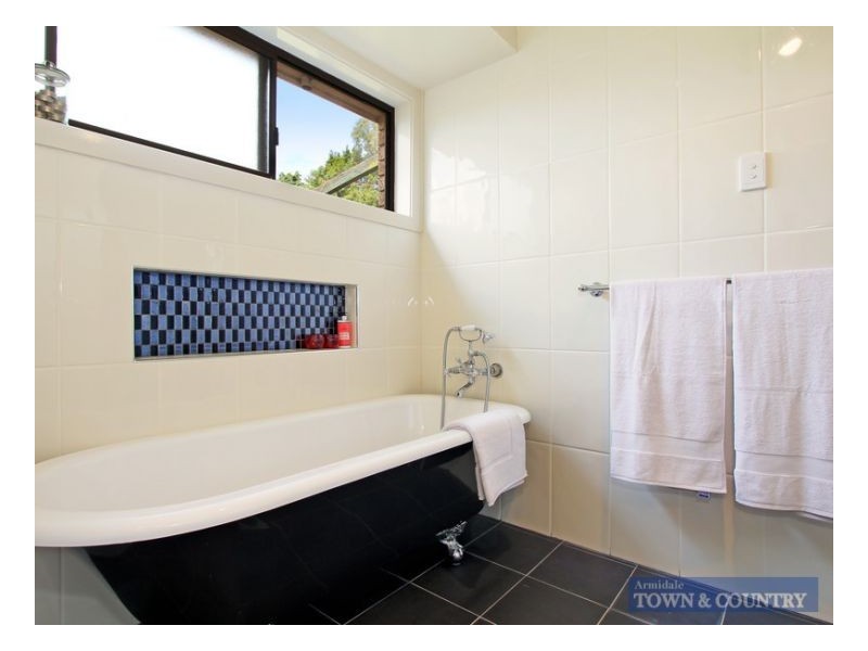 9 Centura Crescent, Armidale NSW 2350