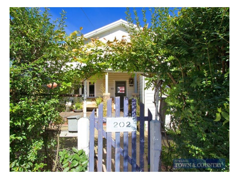 202 Donnelly Street, Armidale NSW 2350