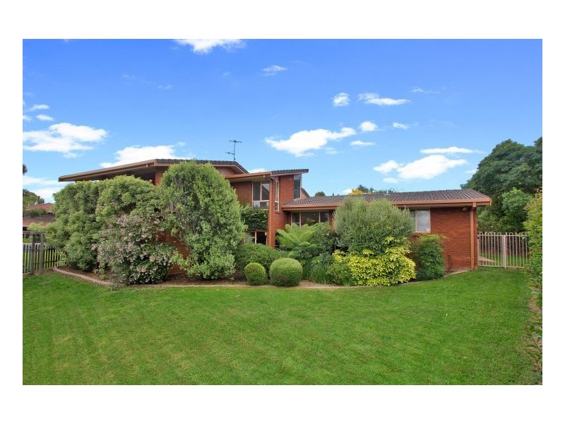 14 Eulahbar Crescent, Armidale NSW 2350