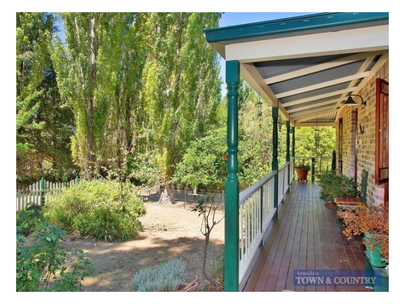 6 Vincent Street, Uralla NSW 2358