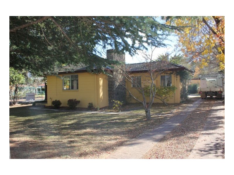 12 Bellevue Road, Armidale NSW 2350
