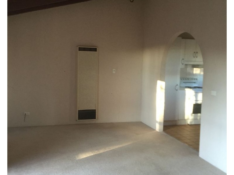 Unit 2/10 Glass Street, Armidale NSW 2350