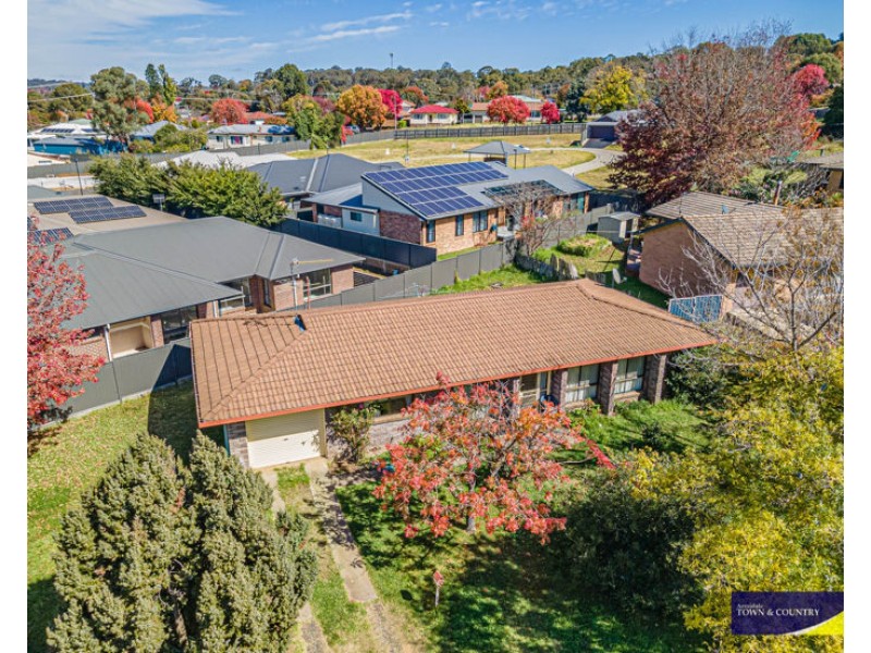 20 Freeman Crescent, Armidale NSW 2350
