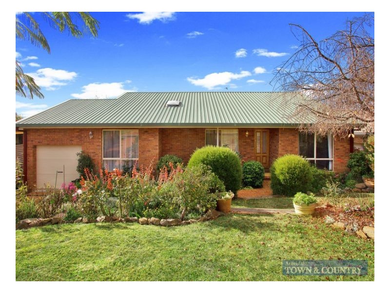 11 Rosecommon Avenue, Armidale NSW 2350