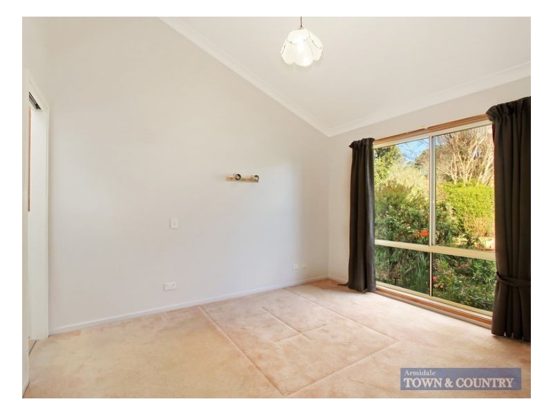 11 Rosecommon Avenue, Armidale NSW 2350